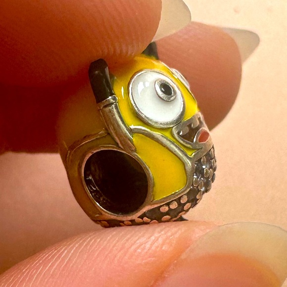 Minions Silver Pandora FIT Charm - Picture 5 of 7